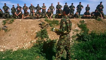 ಕಾಶ್ಮೀರದಿಂದ 10000 ಯೋಧರ ಹಿಂಪಡೆಯಲು ಕೇಂದ್ರ ಸರ್ಕಾರ ಆದೇಶ