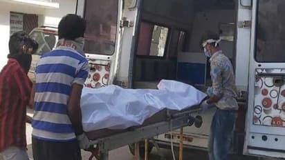 बाढ़ के साथ ही बिहार में जारी है कोरोना का कहर, 1.20 लाख के करीब  पहुंची संक्रमितों की संख्या