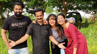 'നീണ്ട ഇടവേളയ്ക്കുശേഷം വല്യേട്ടനും സഹോദരങ്ങളും'; സുഹൃത്തുക്കളുമായുള്ള കൂടിക്കാഴ്ചയെക്കുറിച്ച് രജിത് കുമാര്