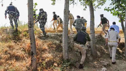 జమ్మూకాశ్మీర్ లో ఎన్కౌంటర్... ఇద్దరు ఉగ్రవాదుల హతం