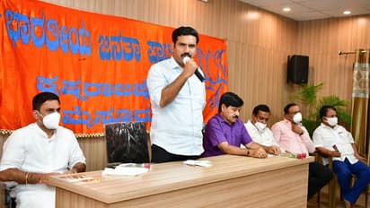 ರಾಜ್ಯ ರಾಜಕಾರಣದಲ್ಲಿ ಸಂಚಲನ ಸೃಷ್ಟಿಸಿದ  ಸಿಎಂ ಪುತ್ರ ಬಿ.ವೈ.ವಿಜಯೇಂದ್ರ ನಡೆ..!