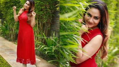 'ഹലോ മോഡല് ' ; ആരാധകർ ഏറ്റെടുത്ത് റിമി ടോമിയുടെ പുതിയ ചിത്രങ്ങൾ