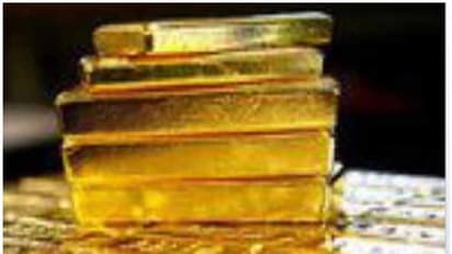 മകന് സ്വർണ്ണക്കടത്തുമായി ബന്ധം?  തൃക്കാക്കര മുനിസിപ്പാലിറ്റി വൈസ് ചെയർമാന്റെ വീട്ടിൽ കസ്റ്റംസ് റെയ്ഡ്