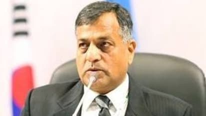 মোদী-অমিত শাহের সঙ্গে তিক্ততা, 'বাংলার ভোট করানোর' আগেই ইস্তফা লাভাসার