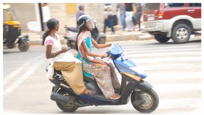 প্রথম বিভাগে পাশ করলেই ছাত্রীরা পাবেন ৫০ হাজারের স্কুটি, চমক দিল দেশের এই রাজ্য