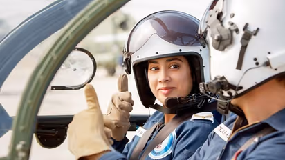 Rotten Tomatoes has given Janhvi Kapoor's Gunjan Saxena: The Kargil Girl a rare 100% Fresh status