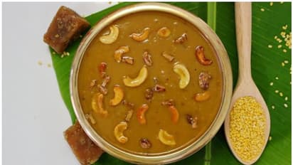 ഈ ഓണത്തിന് ചെറുപയര് പരിപ്പ് പായസം തയ്യാറാക്കിയാലോ....