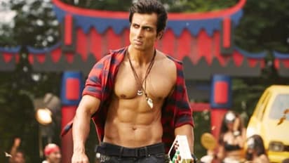 বারাণসীতে ৩৫০ মাঝির পরিবার পাচ্ছে সোনুর সাহায্য, টাকা পাচ্ছেন কোথায়, তবে কি রাজনৈতিক যোগ