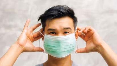 'ഇറുകിയ മാസ്ക് ധരിക്കരുത്...';  മാസ്ക് ധരിക്കുന്നതിലൂടെ ഉണ്ടാകാവുന്ന ചർമ്മ പ്രശ്നങ്ങൾ തടയാൻ ചെയ്യേണ്ടത്....