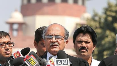 ప్రశాంత్ భూషణ్కు సుప్రీం షాక్: కోర్టు ధిక్కారణ పిటిషన్ తిరస్కరణ