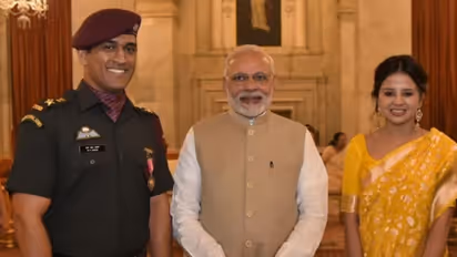 ধোনিকে দুপাতার আবেগ ভরা চিঠি মোদীর, সমস্ত কাজ ফেলে কি উত্তর দিলেন এমএসডি