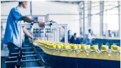 দেশীয় শিল্পপতিদের সাহায্যে তৈরী হোক ক্ষুদ্র ও মাঝারি শিল্প,রাজ্য সরকারকে প্রস্তাব দিতে খড়্গপুরে হল সেমিনার