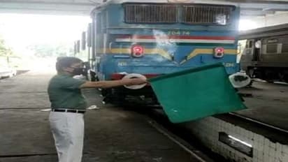 தமிழகத்தில் 13 சிறப்பு ரயில்கள் முன்பதிவு தொடங்கியது.! மகிழ்ச்சியில் பயணிகள்.!