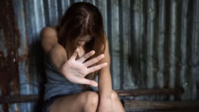 राजस्थान में अकेली लड़की देख जानवर बन गए 8 लोग, सुनसान जगह ले जाकर गैंगरेप, दो महिलाओं ने भी दिया साथ