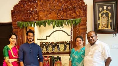 ನಿಖಿಲ್ ಕುಮಾರಸ್ವಾಮಿ ಮನೆಯಲ್ಲಿ ಅದ್ಧೂರಿ 'ಗೌರಿ ಗಣೇಶ' ಆಚರಣೆ!