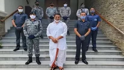 అనుకున్నది సాధించిన రాజుగారు: సీఐఎస్ఎఫ్ బలగాల రక్షణలోకి రఘురామ కృష్ణంరాజు