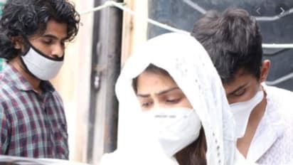 ലഹരിമരുന്ന് കേസില് നടി റിയ ചക്രബര്ത്തിക്ക് ജാമ്യം