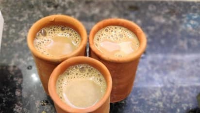 প্লাস্টিক কাপে আর নয়, মাটির ভাঁড়ে চা এবার মিলবে কলকাতা বিমানবন্দরে, দেখুন সেই ছবি