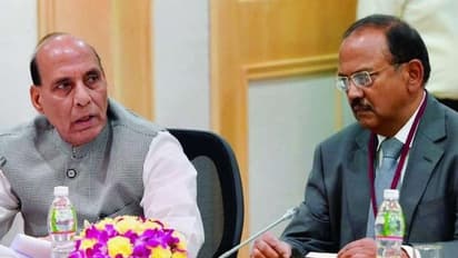 প্যাংগং নিয়ে পরবর্তী রণকৌশল নির্ণয় করেতে বৈঠকে রাজনাথ-অজিত ডোভাল, একদমই ভিন্ন সুর চিনের