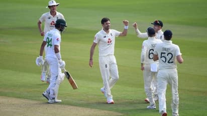 ആന്ഡേഴ്സണ് മൂന്ന് വിക്കറ്റ്; ഇംഗ്ലണ്ടിന്റെ കൂറ്റന് സ്കോറിന് മുന്നില് പാകിസ്ഥാന് ബാറ്റിങ് തകര്ച്ച