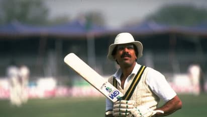 Zaheer Abbas in ICU : ന്യുമോണിയ; പാകിസ്ഥാൻ ബാറ്റിംഗ് ഇതിഹാസം സഹീർ അബ്ബാസ് ഐസിയുവില്