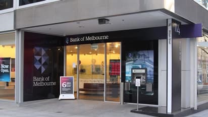 ಪ್ರೇಯಸಿಗಾಗಿ ಗ್ರಾಹಕರ 31 ಕೋಟಿ ರೂ ಉಡಾಯಿಸಿದ ಬ್ಯಾಂಕ್ ಮ್ಯಾನೇಜರ್!