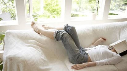 വെറുതെ ഇരിക്കാൻ ഇഷ്ടമാണോ? എങ്കിൽ 1.41 ലക്ഷം രൂപ ഗ്രാന്‍റ് നല്‍കാമെന്ന് ഒരു സർവകലാശാല