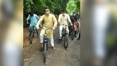 বিশ্বভারতীকাণ্ডে পথে নামলেন পুলিশ সুপার, সাধারণ পোশাকে বাড়ি বাড়ি  গিয়ে  নিলেন মতামত