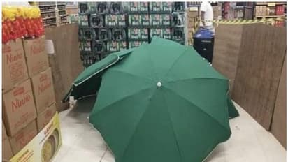 ജീവനക്കാരന് മരിച്ചു, മൃതദേഹം മറച്ചുവെച്ച് കച്ചവടം നടത്തി സൂപ്പര്മാര്ക്കറ്റ്, പ്രതിഷേധം കനത്തപ്പോള് മാപ്പ്