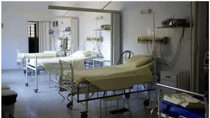 സംസ്ഥാനത്തെ എല്ലാ ആശുപത്രികളില്‍ 50% കിടക്കകൾ കൊവിഡ് ചികിത്സയ്ക്ക്; സർക്കാർ ഉത്തരവിറക്കി