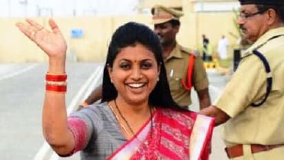 రోజాకి షాక్: వైరి వర్గానికి కార్పోరేషన్ పదవి, ఏం జరుగుతోంది?