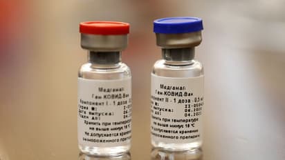 கொரோனா தடுப்பூசி குறித்து நிபுணர்கள் வெளியிட்ட அதிர்ச்சி தகவல்..!! எல்லாம் அந்த ஆண்டவனுக்கே வெளிச்சம்..!!