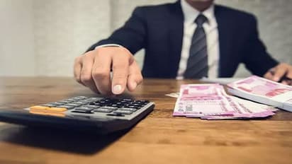 സേവിംഗ്സ് അക്കൗണ്ട് തിരഞ്ഞെടുക്കുമ്പോൾ ശ്രദ്ധിക്കേണ്ട നാല് പ്രധാന കാര്യങ്ങളിതാ