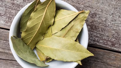  ১ কাপ চা মুক্তি দেবে একাধিক রোগ থেকে, দিন শুরু করুন তেজপাতার চা দিয়ে 