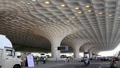 ವಿದೇಶದಿಂದ ಬಂದವರಿಗೆ ಏರ್ಪೋರ್ಟ್ಗಳಲ್ಲಿ ತಪಾಸಣೆ ವ್ಯವಸ್ಥೆ ಗೋಳು!