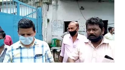 করোনা আবহে তালা ঝুলল কারখানায়, রোজগারের চিন্তায় ৯০ জন শ্রমিক