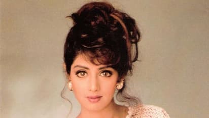 লিভ-ইনে বাধনছাড়া সঙ্গম, গর্ভবতী হয়ে পড়েছিলেন শ্রীদেবী থেকে মহিমা