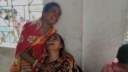 বেপরোয়া গতির বলি বাবা ও ছেলে, মর্মান্তিক দুর্ঘটনা ঘটল গুসকরায়