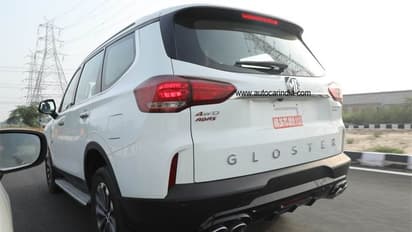 എത്തി ദിവസങ്ങള് മാത്രം, ചൈനീസ് ഭീമനെ സ്വന്തമാക്കാന് തിക്കിത്തിരക്കി ജനം!