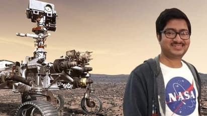 মঙ্গলেও এবার জমি মালিক বাঙালি, শ্রীরামপুরের শৌনকের হাতে পৌঁছল জমির দলিল