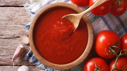 ಮನೆಯಲ್ಲಿಯೇ ರುಚಿಕರ ಟೊಮೆಟೊ ಸಾಸ್ ಮಾಡಿ, ವರ್ಷವಿಡೀ ಕೆಡದಂತೆ ಸಂಗ್ರಹಿಸಿ!
