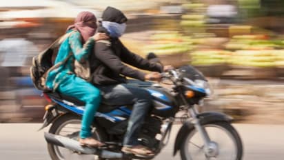 భార్యను టీచర్ చేసేందుకు బైక్ పై 1100 కి.మీ.