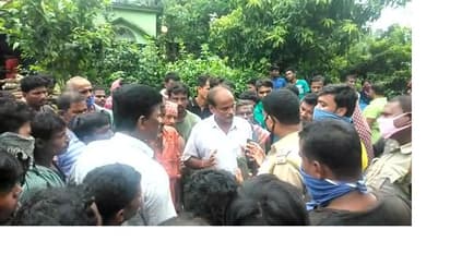 বিডিও অফিসের কর্মী পরিচয় দিয়ে আমফান ক্ষতিগ্রস্তদের থেকে টাকা দাবি, রামনগরে পাকড়াও প্রতারক