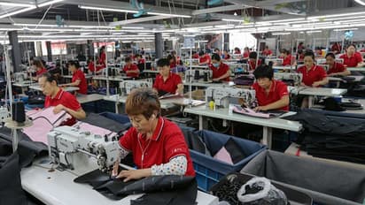 যৌনদাসত্বই চিনে উইঘুর যুবতীদের ভবিষ্যত, কারখানা মালিক থেকে পুলিশ - সুযোগ নিতে ছাড়ে না কেউ