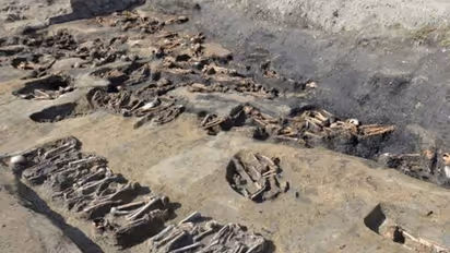 വര്ഷങ്ങളോളം മണ്ണിനടിയില് കിടന്ന ശ്മശാനം; 1500 മനുഷ്യരുടെ എല്ലുകള് കുഴിച്ചെടുത്തു...