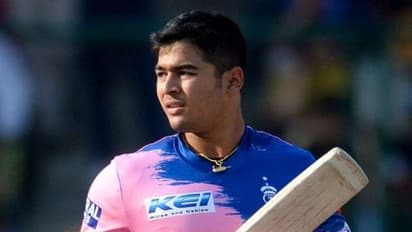 ശരിക്കും എട്ടാമത്തെ ലോകാത്ഭുതം, രാജസ്ഥാന്‍ കുപ്പായത്തില്‍ വീണ്ടും നിരാശപ്പെടുത്തിയ പരാഗിനെ പൊരിച്ച് ആരാധകര്‍