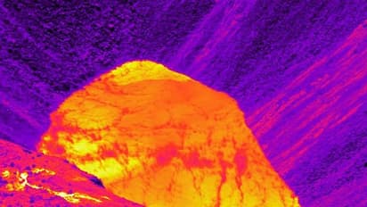 ഹവായിലെ കിലാവിയ അഗ്നിപര്വ്വതത്തിന്റെ തിളച്ചുമറിയുന്ന തടാകം; ഭയപ്പാടോടെ ശാസ്ത്രലോകം