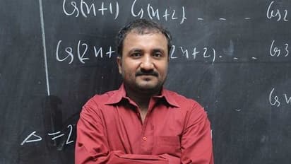 Anand Kumar’s Biography | Birth | Education | Family | Marriage | Super 30 | Awards | Facts