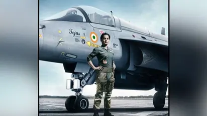 After Janhvi Kapoor, now Kangana Ranaut turns airforce pilot in her next
