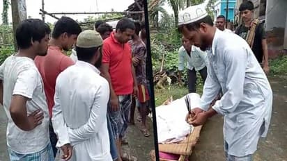 সম্প্রীতির বিরল নজির, হৃদরোগে আক্রান্ত হয়ে মৃত্যু হিন্দু প্রতিবেশীর সৎকারে মুসলিমরা